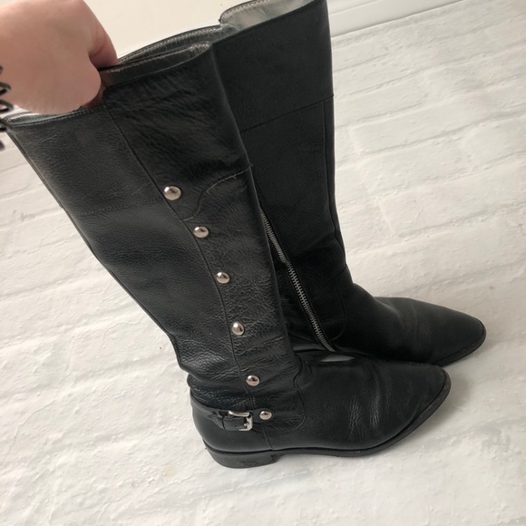 Micheal Kors Black Leather Boots (flats). - Picture 2 of 7